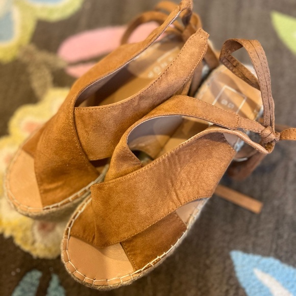 ShuShop Tan Suede Platform Lace Up Sandals - Picture 5 of 9